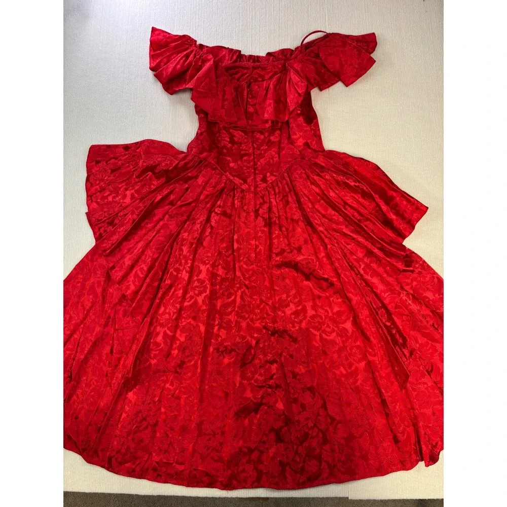 Vintage Red Floral Jacquard Off Shoulder Basque Waist Goth Renaissance‎ Dress